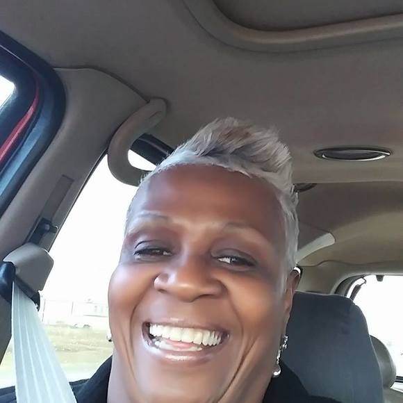 Meet your Posher, Vickie - Picture 1 of 1